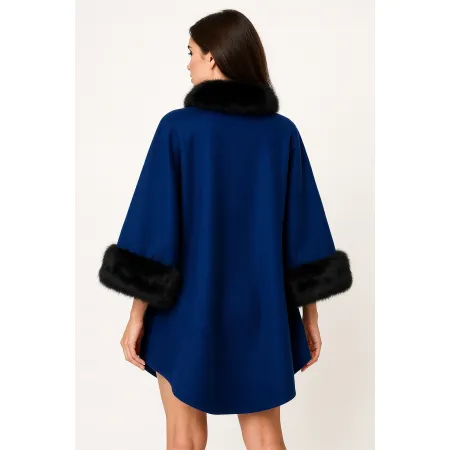 Damskie ponczo z futrem - kołnierz i rękawy w luksusowym stylu