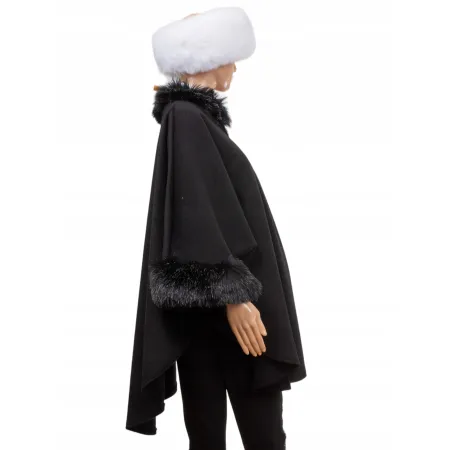 Etola ponczo z dodatkami eko futra czarne ala Alapka narzutka